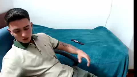 Snapshot of santi_ss chatting on 09.12.25 santi_ss online show from 09.12.25