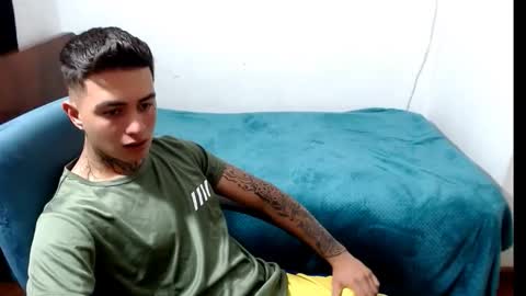 Snapshot of santi_ss chatting on 09.15.25 santi_ss online show from 09.15.25