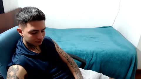 Snapshot of santi_ss chatting on 09.21.25 santi_ss online show from 09.21.25