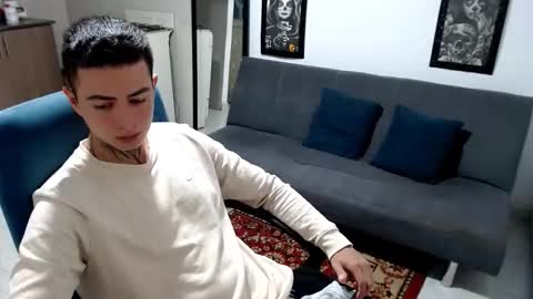 Snapshot of santi_ss chatting on 11.22.25 santi_ss online show from 11.22.25