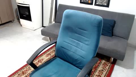 Snapshot of santi_ss chatting on 12.14.25 santi_ss online show from 12.14.25