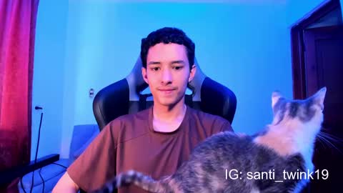 santi_twink19 online show from 12.20.24