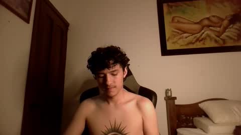 Snapshot of santi_twink19 chatting on 12.19.25 santi_twink19 online show from 12.19.25