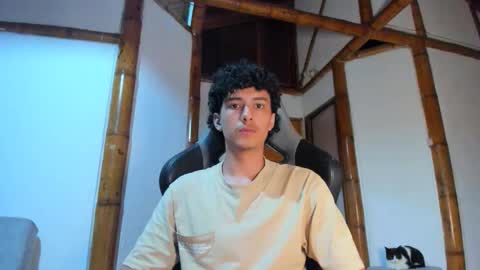 Snapshot of santi_twink19 chatting on 02.07.26 santi_twink19 online show from 02.07.26