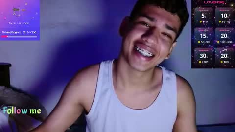 Snapshot of santiago_foxx chatting on 06.12.26 santi online show from 06.12.26