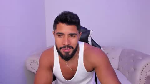 santiago_huntt online show from 02.02.26