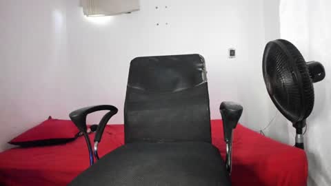 Julius Novachrono  online show from 01.31.25