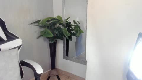 Julius Novachrono  online show from 09.19.25