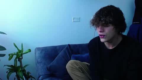 Santii online show from 12.14.24