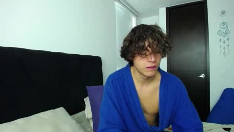 Santii online show from 12.17.24