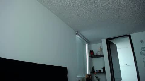 Santii online show from 12.19.24