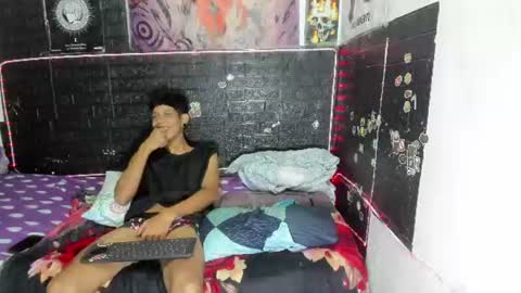 Snapshot of santos_xd chatting on 06.26.26 santos online show from 06.26.26