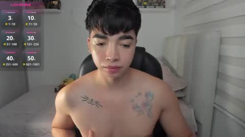 Snapshot of santy7u7 chatting on 06.26.26 Mr. Santiago online show from 06.26.26