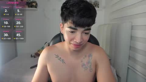 Snapshot of santy7u7 chatting on 06.30.26 Mr. Santiago online show from 06.30.26