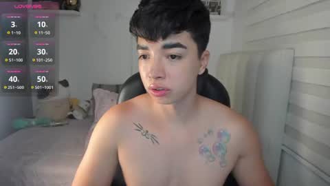 Snapshot of santy7u7 chatting on 07.22.26 Mr. Santiago online show from 07.22.26