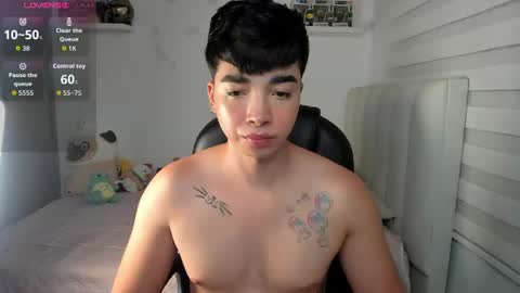 Snapshot of santy7u7 chatting on 07.30.26 Mr. Santiago online show from 07.30.26