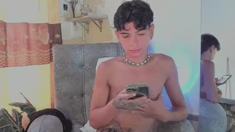 Snapshot of santy_0908 chatting on 11.25.25 santy online show from 11.25.25