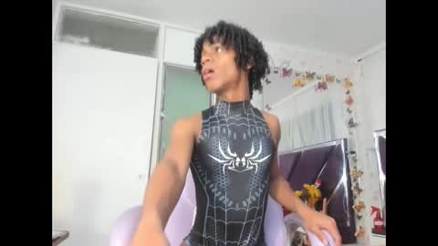 Snapshot of santy_bigcock_01 chatting on 11.23.25 santy online show from 11.23.25