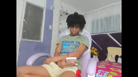 Snapshot of santy_bigcock_01 chatting on 11.26.25 santy online show from 11.26.25