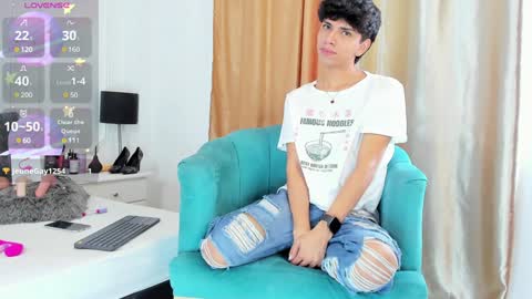 Santiago Carrington online show from 01.24.25