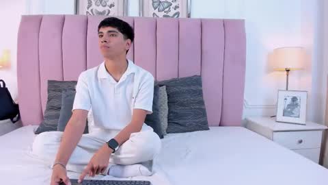 Snapshot of santy_carrington chatting on 03.13.26 Santiago Carrington online show from 03.13.26