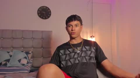 Snapshot of santy_stump chatting on 11.05.25 santy_stump online show from 11.05.25