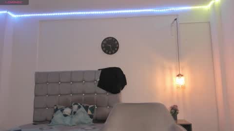 Snapshot of santy_stump chatting on 11.23.25 santy_stump online show from 11.23.25