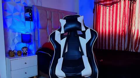 Snapshot of santyago_taylor chatting on 02.05.25 Santyago online show from 02.05.25