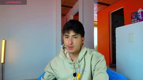 Snapshot of santyago_taylor chatting on 01.12.26 Santyago online show from 01.12.26