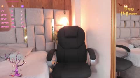 Saori  online show from 10.28.25