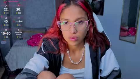 Snapshot of saphiire_ chatting on 06.16.26 saphi online show from 06.16.26