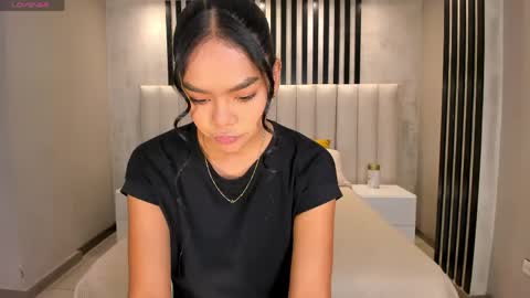 Saphira James online show from 05.28.26