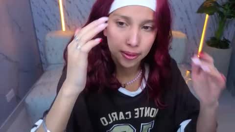 Snapshot of saphire_tx chatting on 12.14.25 Online 800 to 1400 online show from 12.14.25