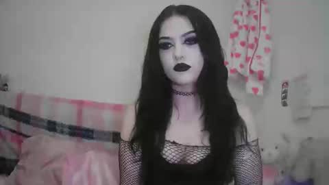 Snapshot of saphirerose1 chatting on 11.06.25 Sapphire online show from 11.06.25