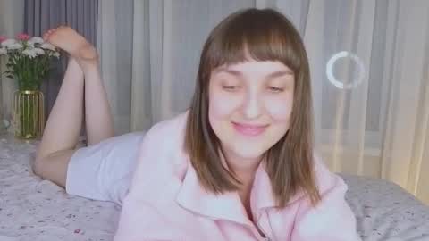 Snapshot of saphirree chatting on 10.24.25 Anny online show from 10.24.25