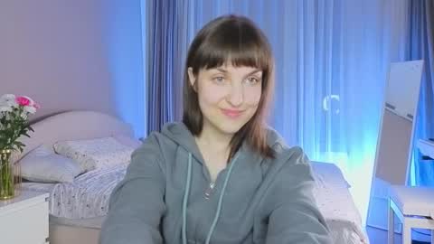 Snapshot of saphirree chatting on 10.25.25 Anny online show from 10.25.25