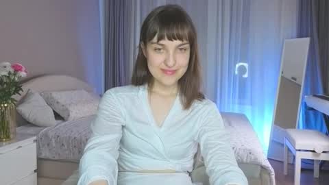 Snapshot of saphirree chatting on 10.26.25 Anny online show from 10.26.25