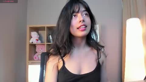 Snapshot of saphyralux chatting on 06.24.26 saphyralux online show from 06.24.26