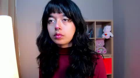 Snapshot of saphyralux chatting on 07.17.26 saphyralux online show from 07.17.26