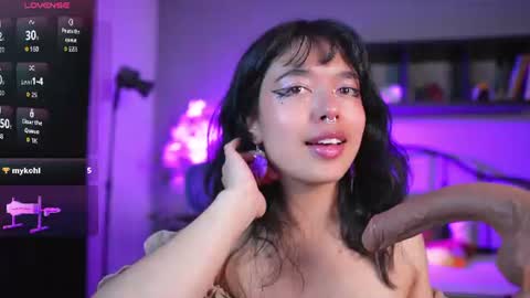 Snapshot of saphyralux chatting on 07.28.26 saphyralux online show from 07.28.26