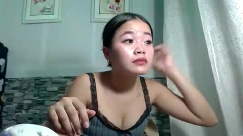 Snapshot of sapphire_amora chatting on 11.05.25 sapphire_amora online show from 11.05.25