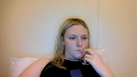 sara9920 online show from 04.21.26