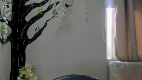 Snapshot of sara__michell chatting on 09.13.25 online show from 09.13.25