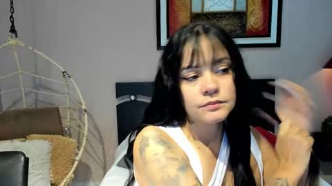 Snapshot of sara__michell chatting on 10.12.25 online show from 10.12.25