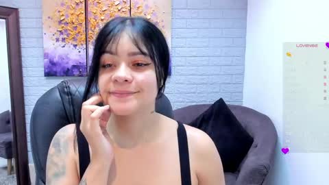 Snapshot of sara__michell chatting on 05.26.26 online show from 05.26.26