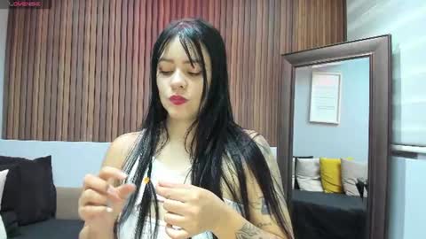 Snapshot of sara__michell chatting on 06.11.26 online show from 06.11.26