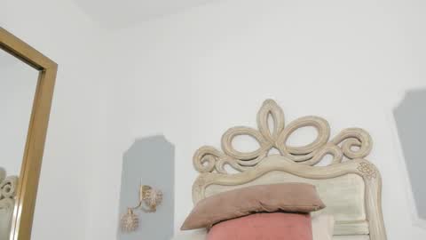 Sara online show from 10.13.25