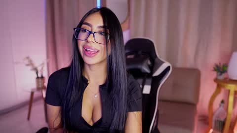 Sara  online show from 01.10.25