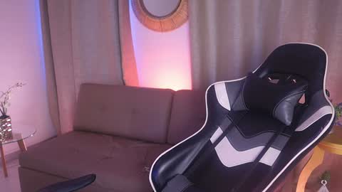 Sara  online show from 01.17.25