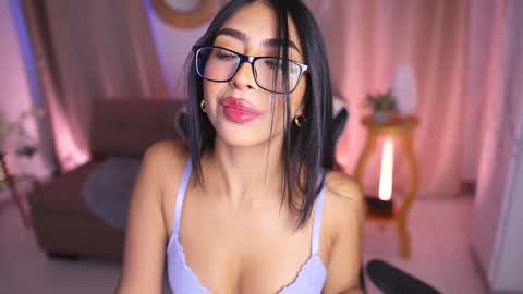 Sara  online show from 01.22.25